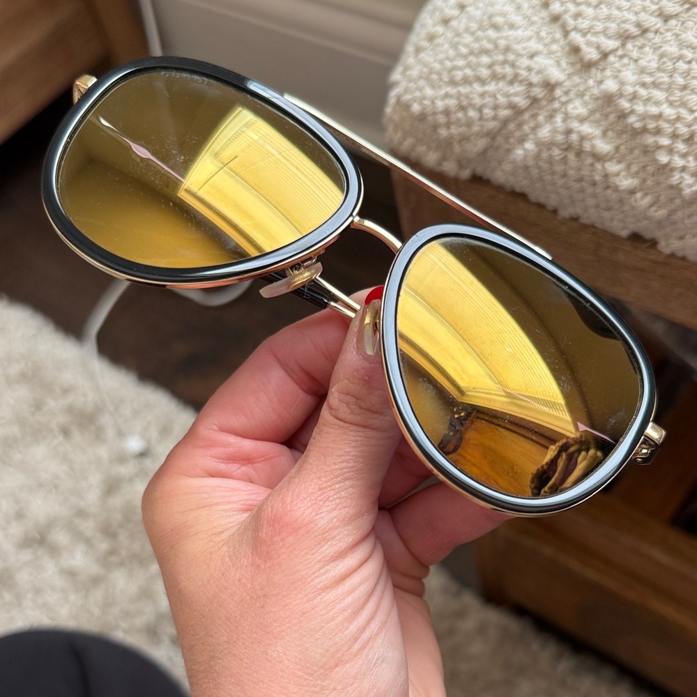 Gucci Gold-Tinted Aviator Sunglasses - Picture 6 of 6